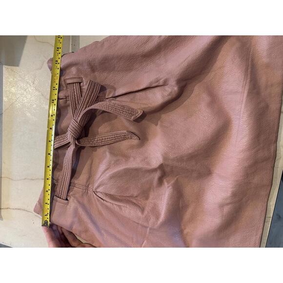 Free People Payton Paperbag Faux-Leather Mini Skirt in Mauve Women’s size 4 - Picture 9 of 15